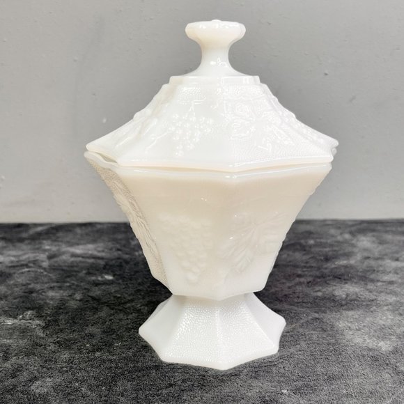 Vintage Anchor Hocking Milk Glass Pedestal Dish with Lid Candy Treats Grapevine - Picture 1 of 12